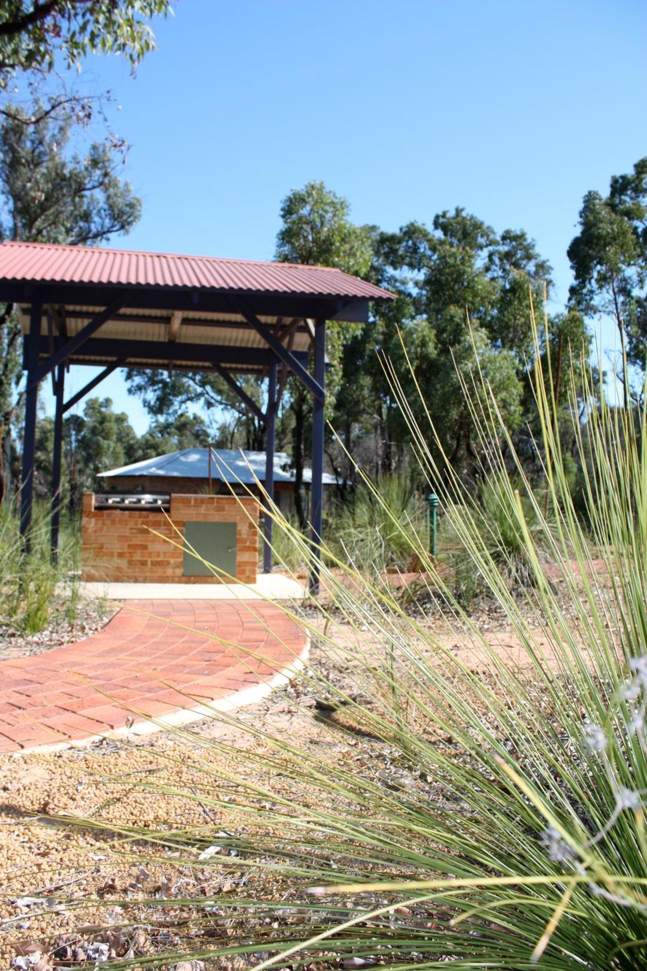 Chalets On Stoneville Redcliffe Exterior photo