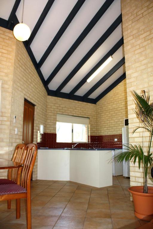 Chalets On Stoneville Redcliffe Room photo
