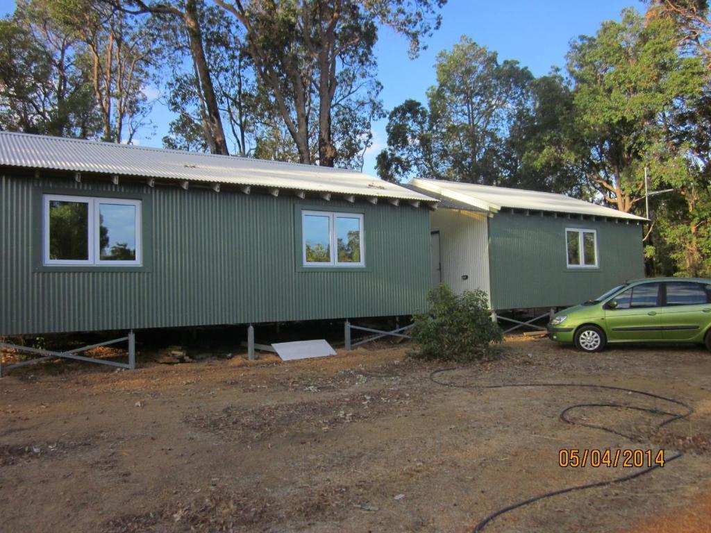Chalets On Stoneville Redcliffe Room photo
