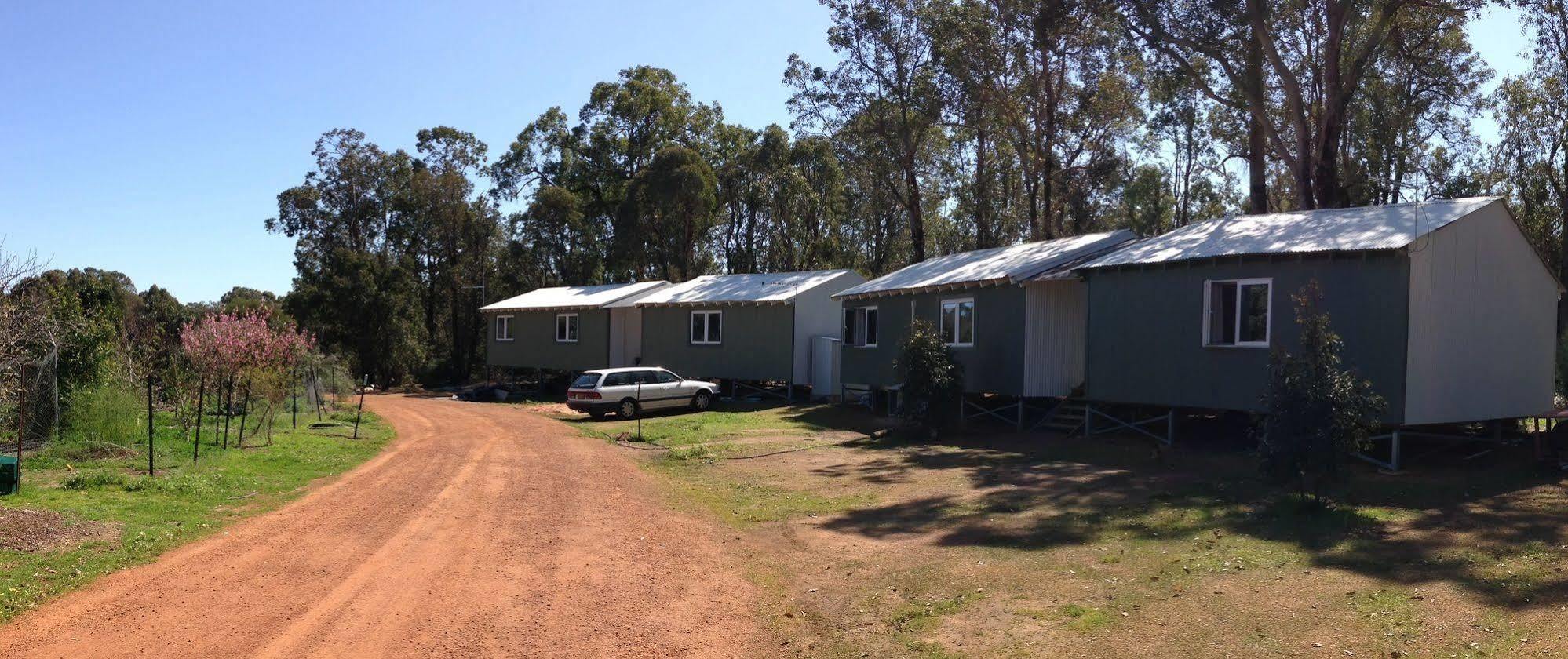 Chalets On Stoneville Redcliffe Exterior photo